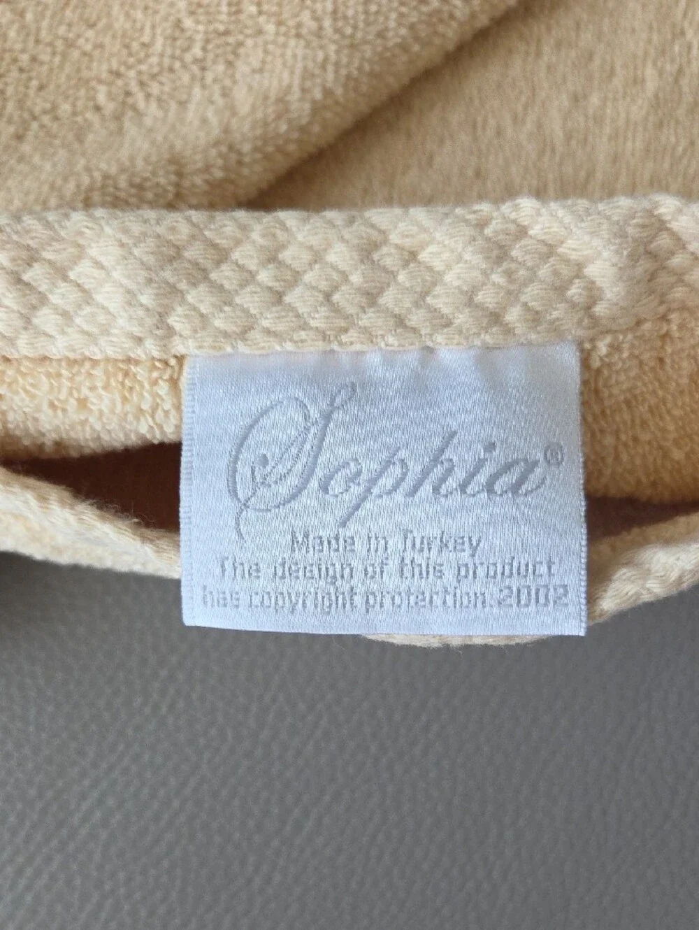 Sophia (Made In Turkey) Beige Embroidered Seashell Hand Towels - Set of 2